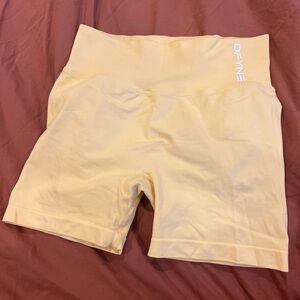Dfyne Shorts